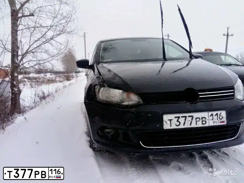 Фото автомобиля VOLKSWAGEN POLO, 2013 — госномер Н558ЕА716. Цвет: СЕРЫЙ