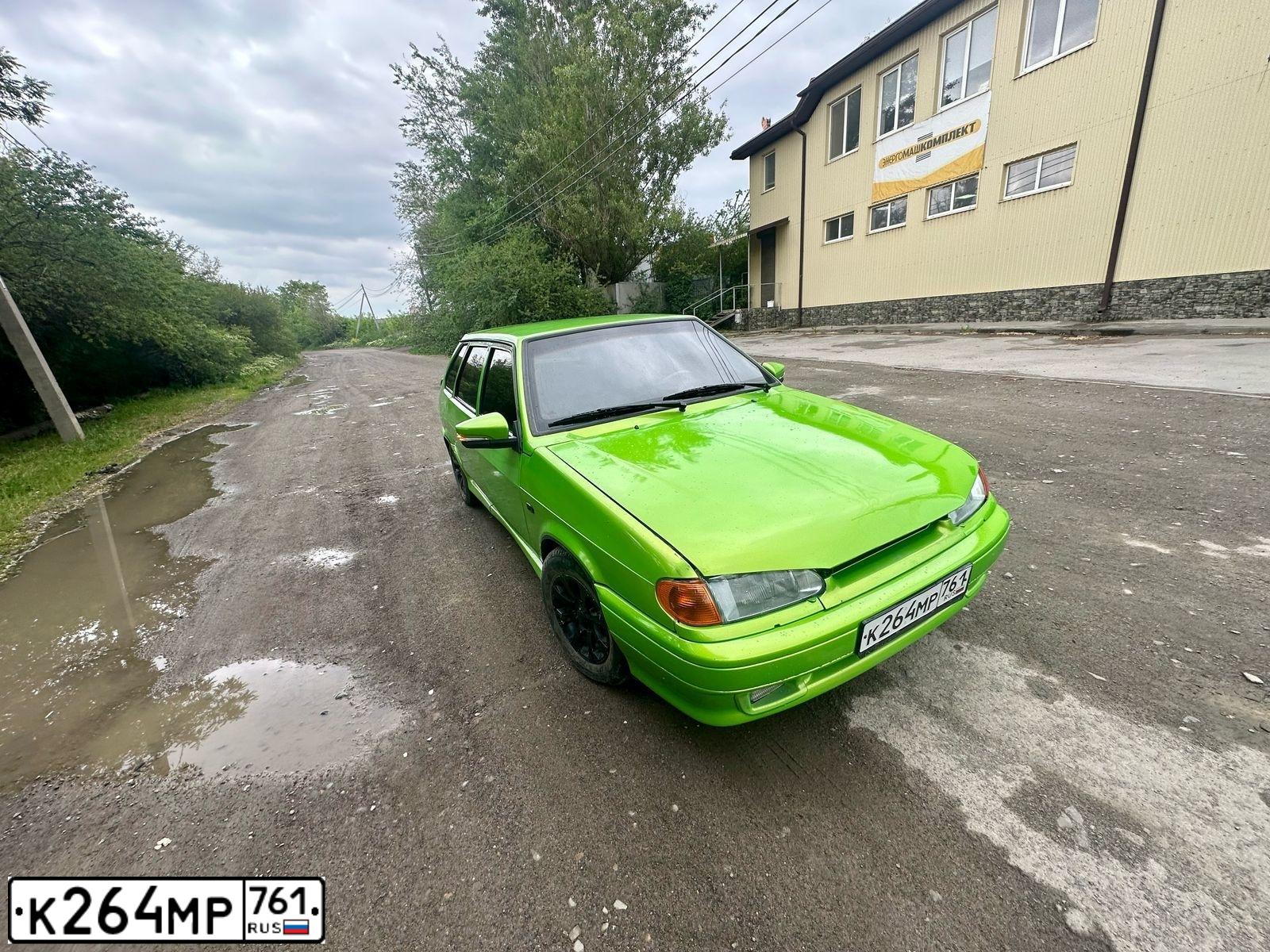 Фото автомобиля LADA 2114 SAMARA, 2007 — госномер К264МР761. Цвет: СВЕТЛО-ЗЕЛЕНЫЙ