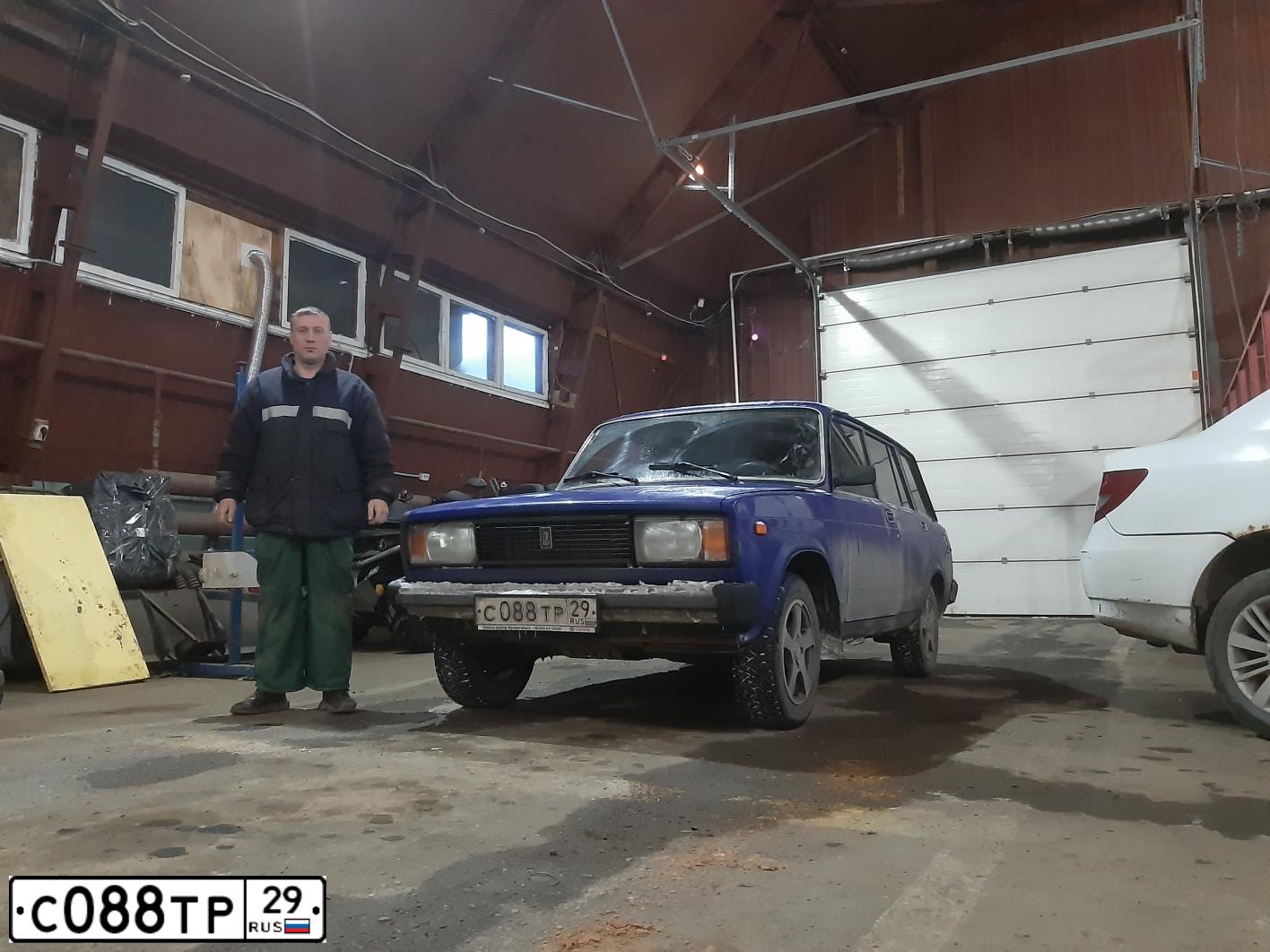 Фото автомобиля LADA 2104 LADA, 2004 — госномер М359НН35. Цвет: синий