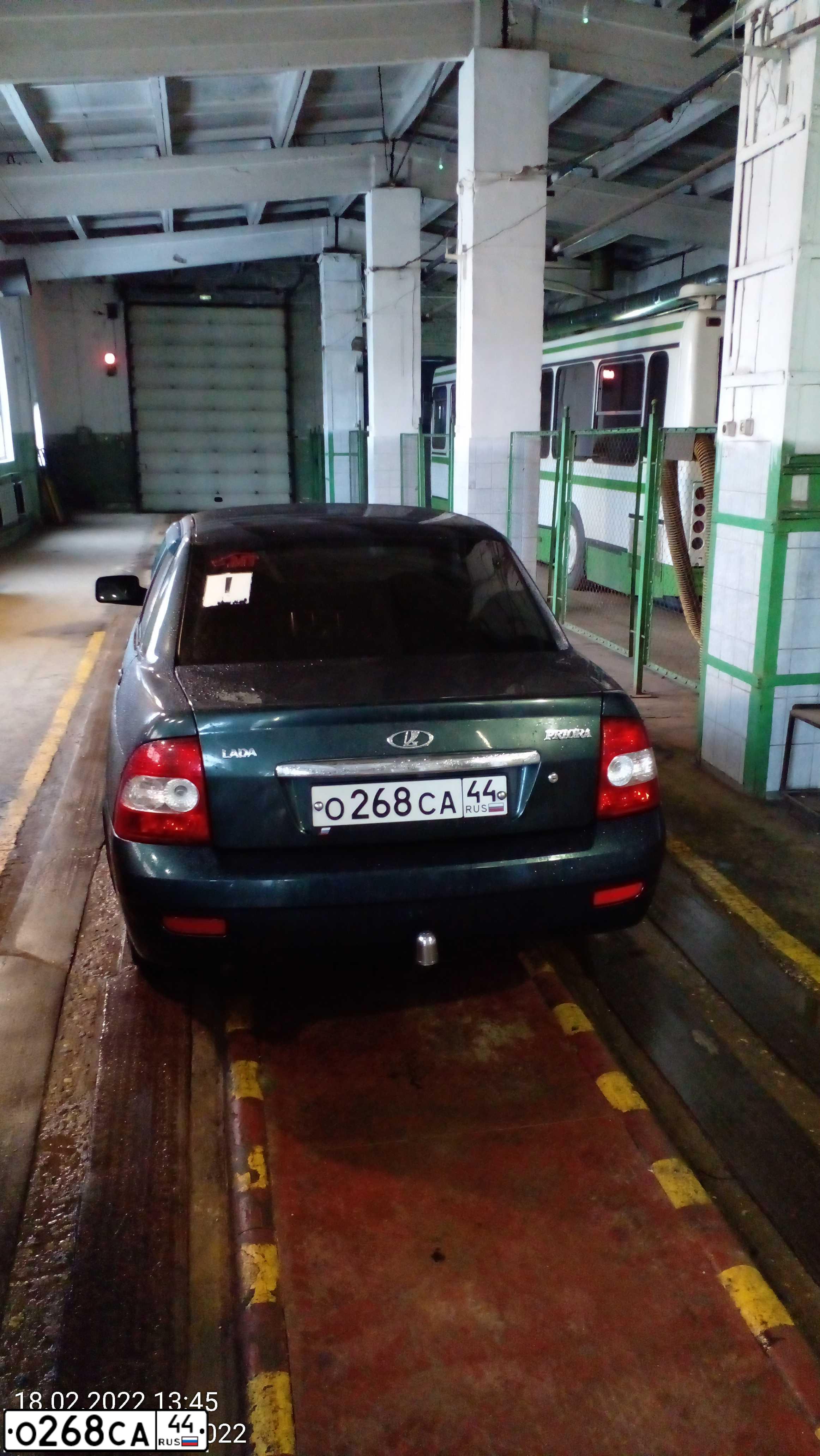 Фото автомобиля LADA 2170 PRIORA, 2007 — госномер О268СА44. Цвет: Темно-зеленый