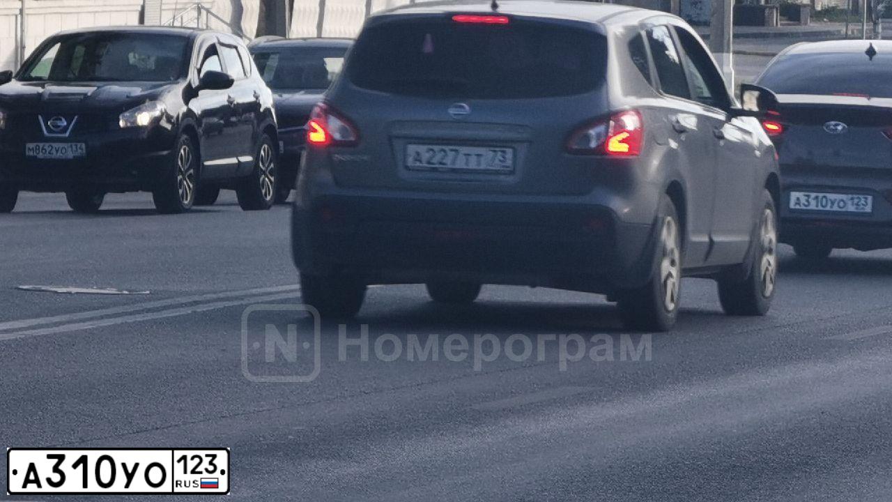 Фото автомобиля HYUNDAI SONATA, 2018 — госномер А310УО123. Цвет: бронзовый