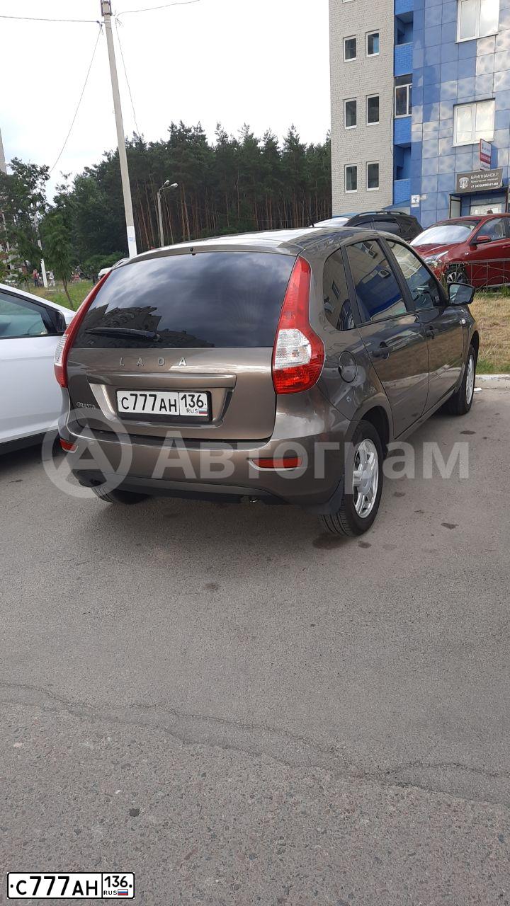 Фото автомобиля LADA 2192 KALINA, 2019 — госномер С777АН136. Цвет: золотисто коричневый