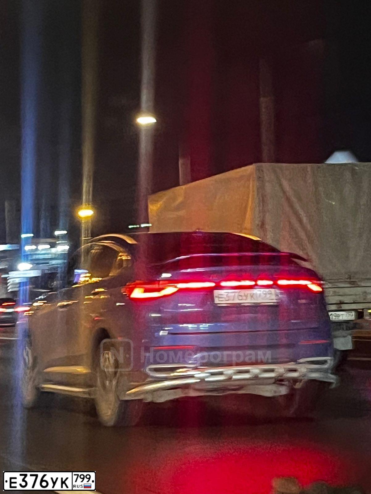 Фото автомобиля HAVAL ХАВАЛ F7X, 2021 — госномер Е376УК799. Цвет: синий