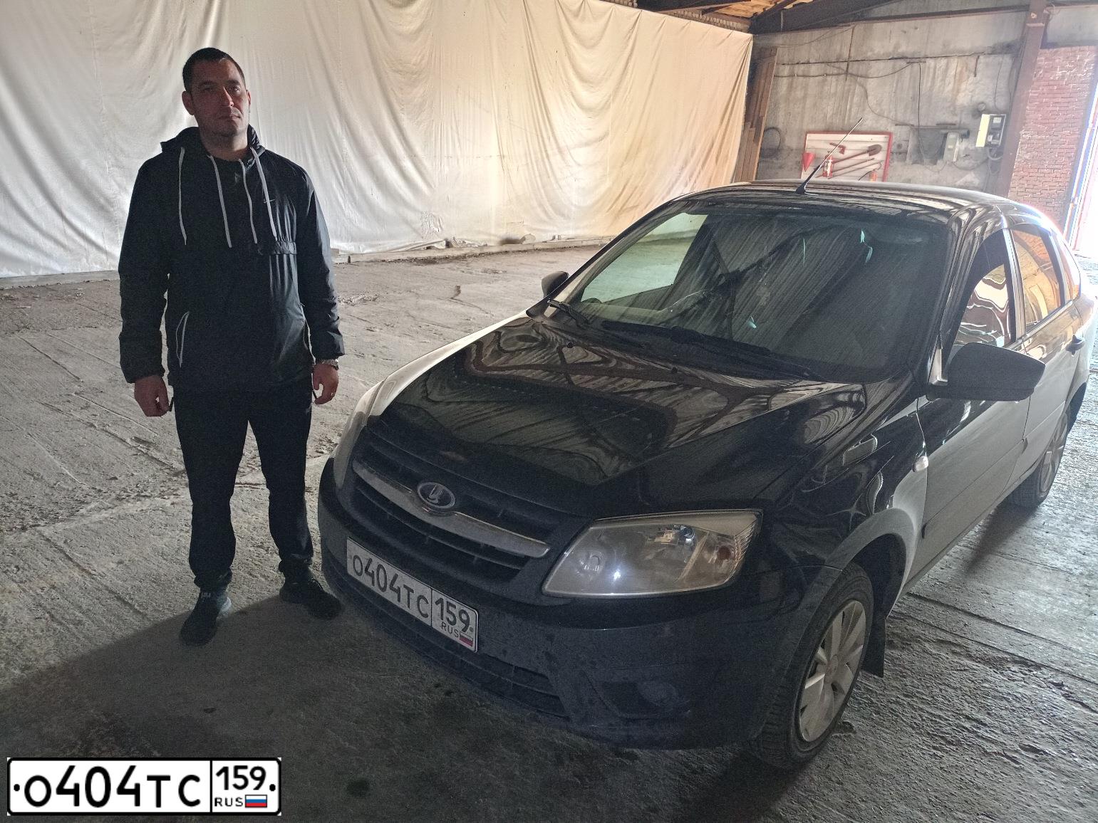 Фото автомобиля ЛАДА 219110 (LADA GRANTA), 2018 — госномер О330РЕ159. Цвет: ЧЕРНЫЙ