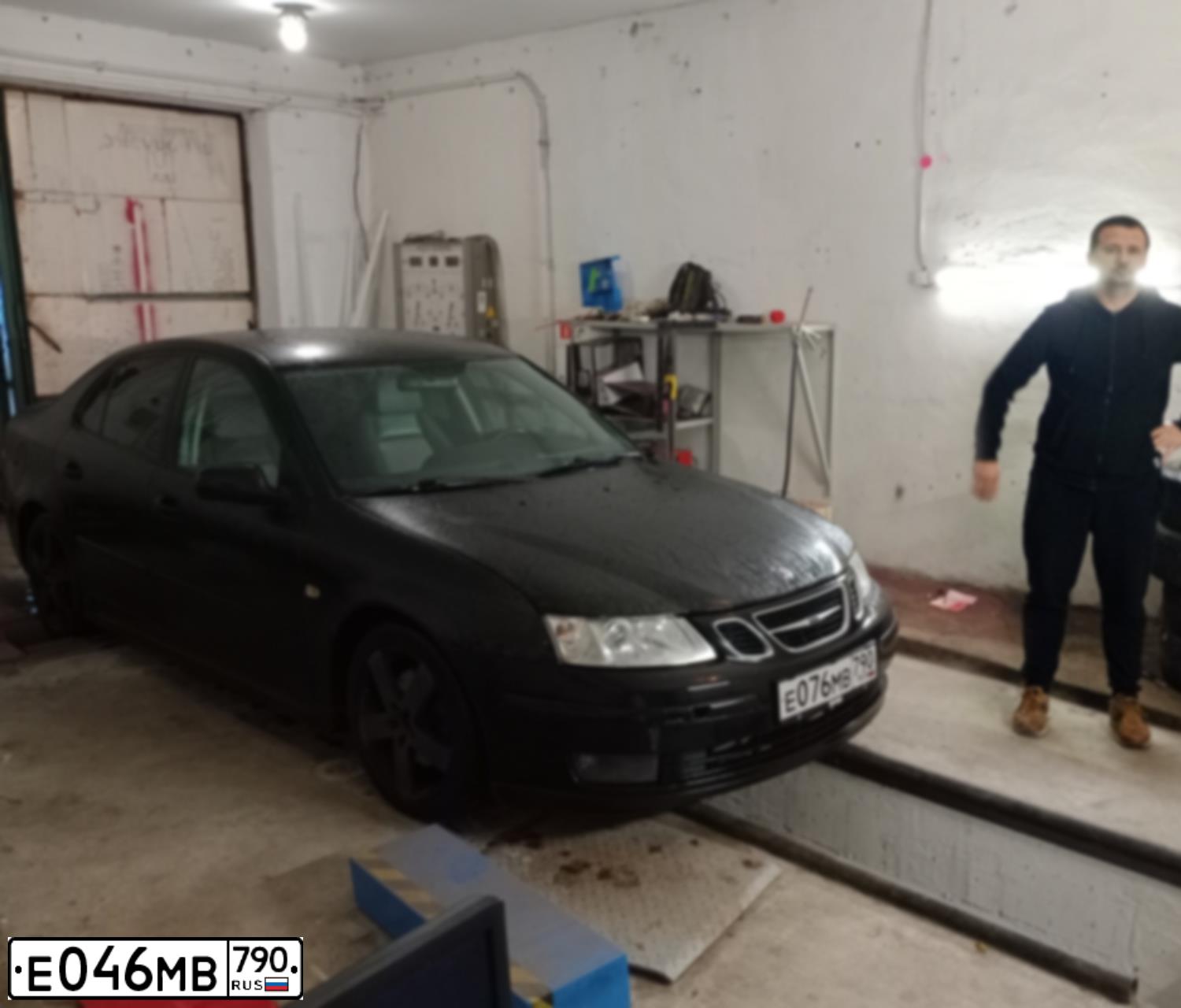 Фото автомобиля OPEL INSIGNIA, 2010 — госномер В999ТМ31. Цвет: ТЕМНО-СЕРЫЙ