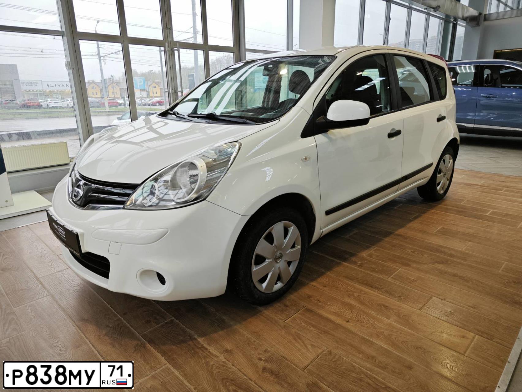 Фото автомобиля NISSAN JUKE, 2011 — госномер О019ОЕ71. Цвет: СЕРЫЙ