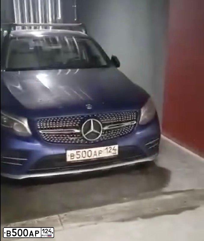 Фото автомобиля MERCEDES-BENZ GLC43, 2017 — госномер Е847ВС977. Цвет: синий