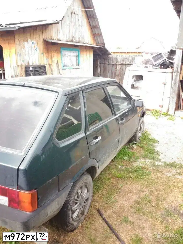 Фото автомобиля LADA 2109 SAMARA, 2002 — госномер М972РХ72. Цвет: Темно-зеленый