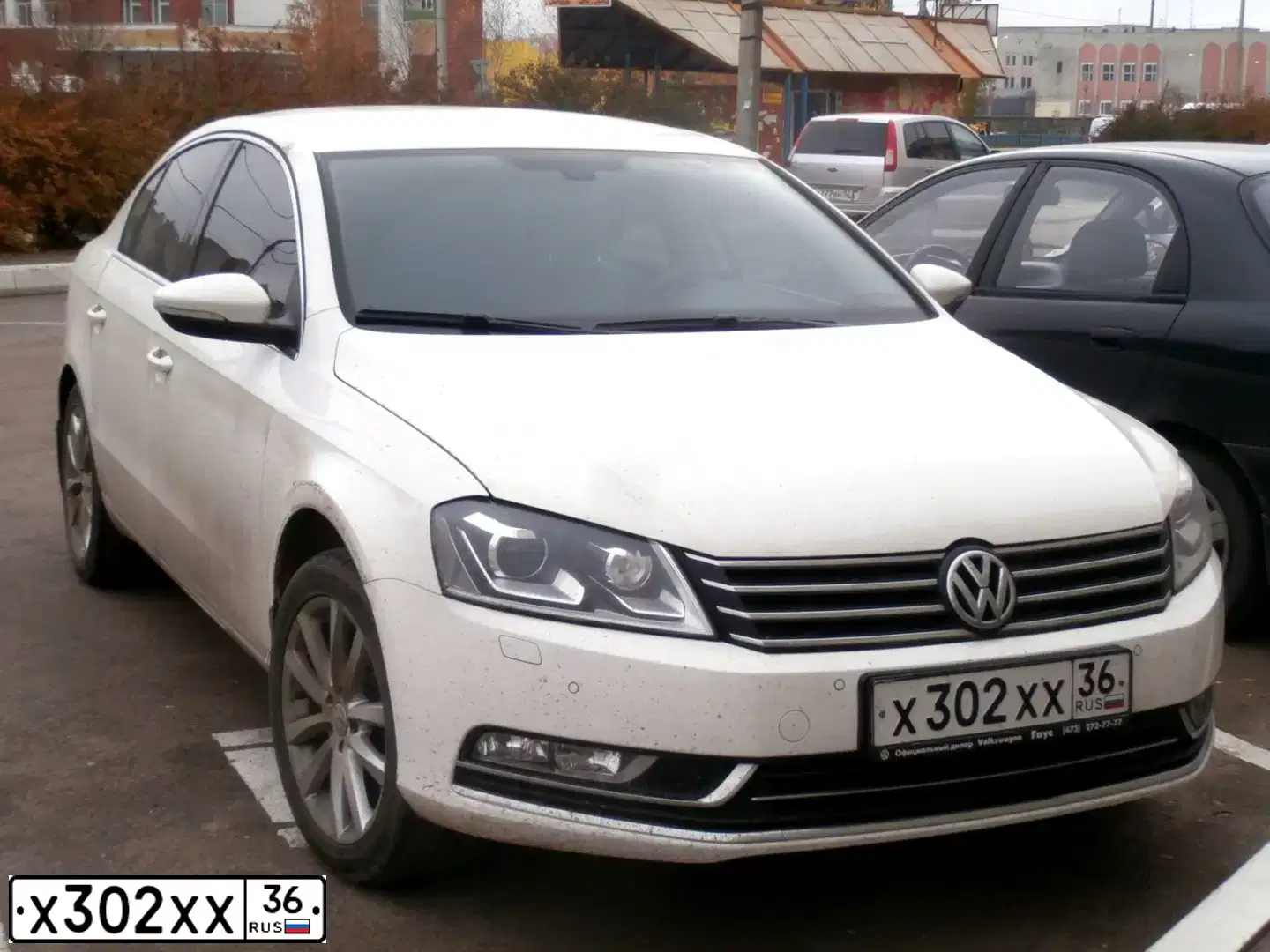 Фото автомобиля VOLKSWAGEN TOUAREG, 2014 — госномер Х302ХХ36. Цвет: ЧЕРНЫЙ