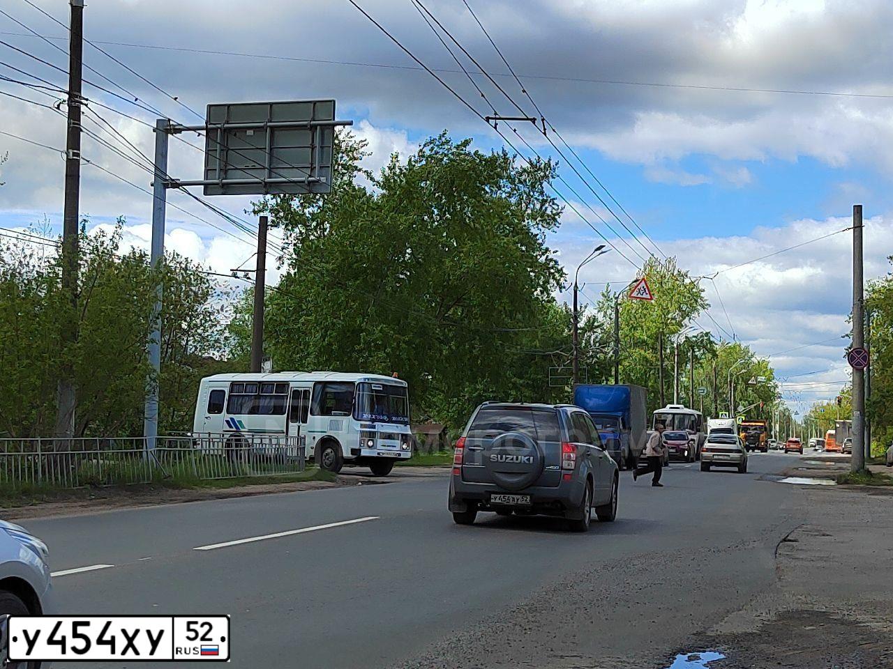 Фото автомобиля GAZ 3110 WOLGA, 2004 — госномер Н326СО152. Цвет: БЕЛЫЙ