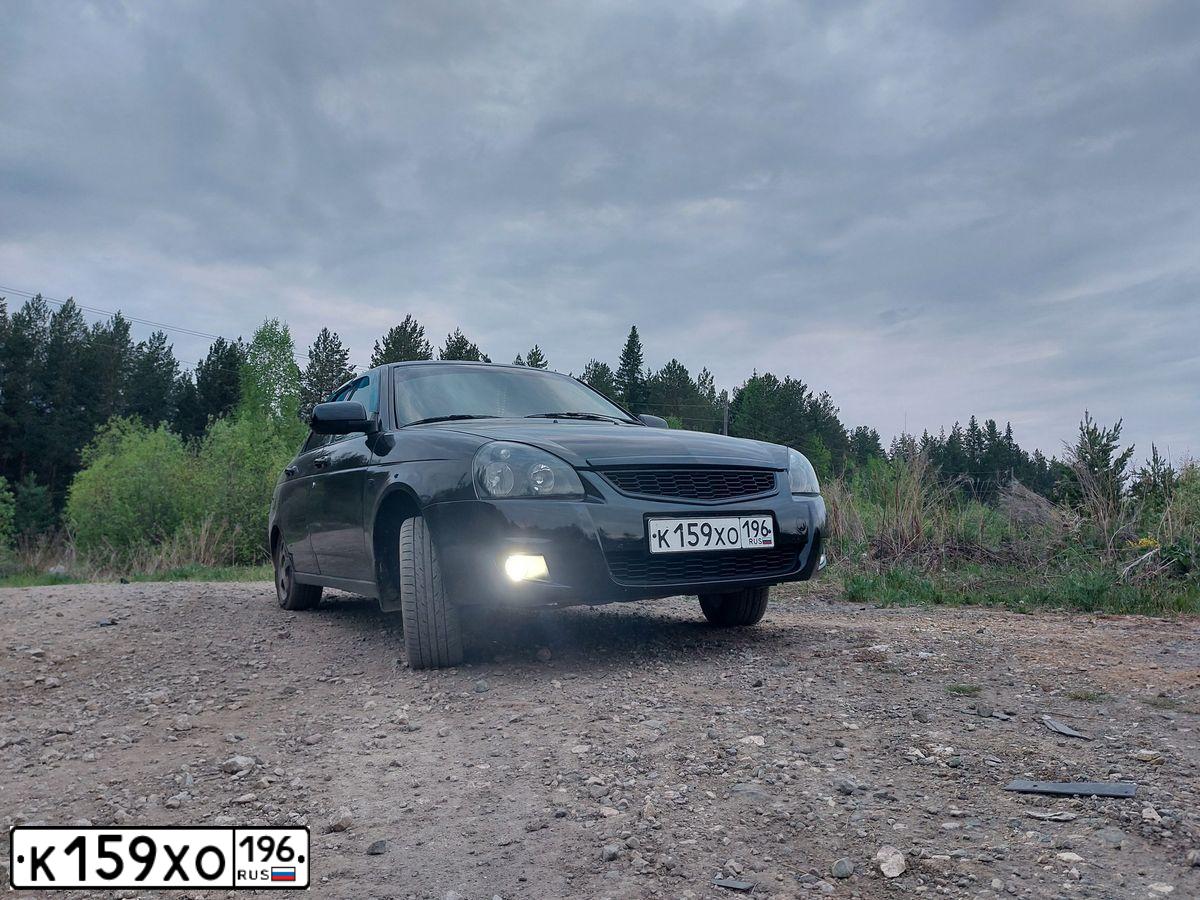 Фото автомобиля LADA 2172 PRIORA, 2008 — госномер К159ХО196. Цвет: Темно-зеленый