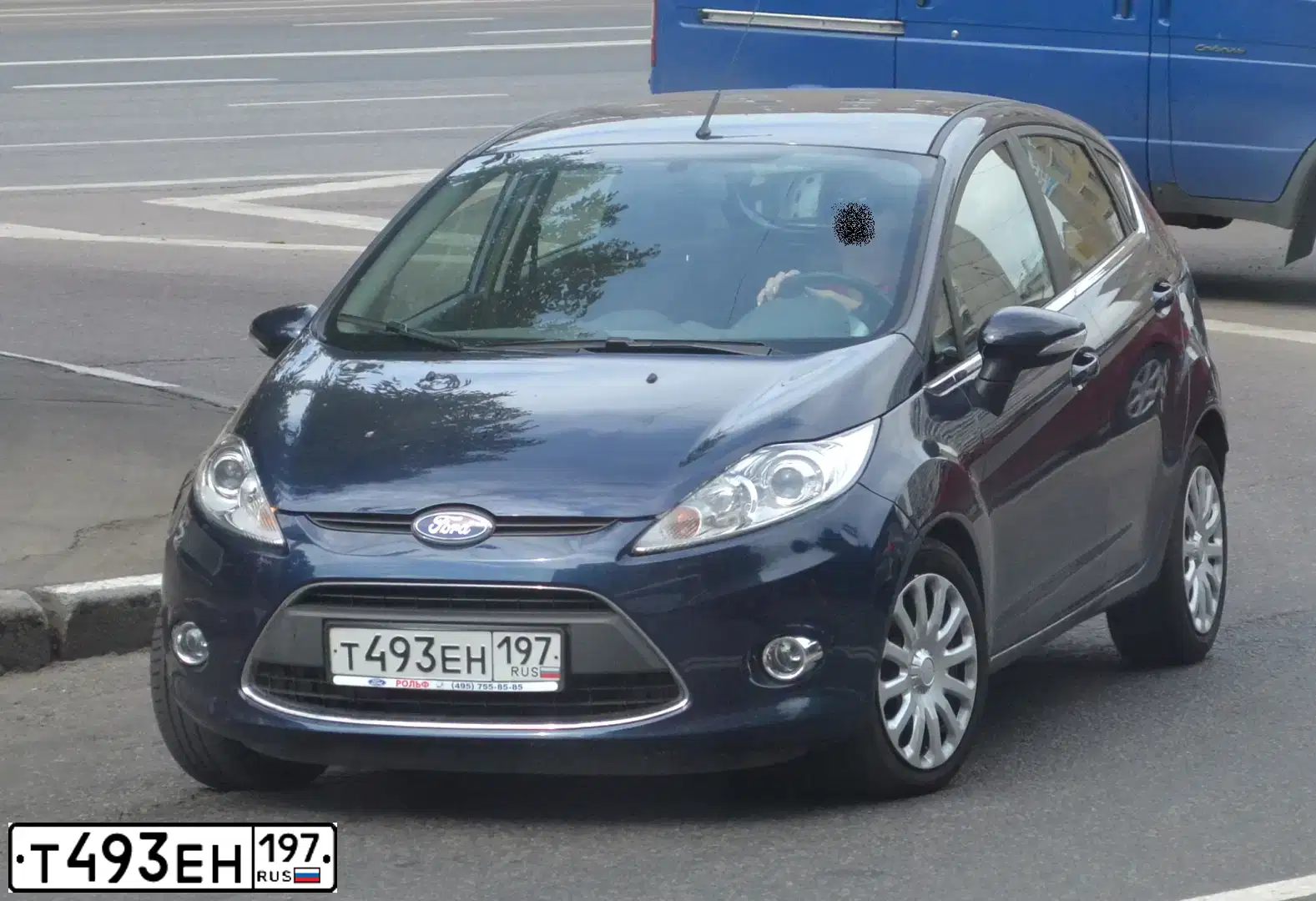 Фото автомобиля FORD FIESTA, 2010 — госномер С342ММ790. Цвет: СИНИЙ ТЕМНЫЙ