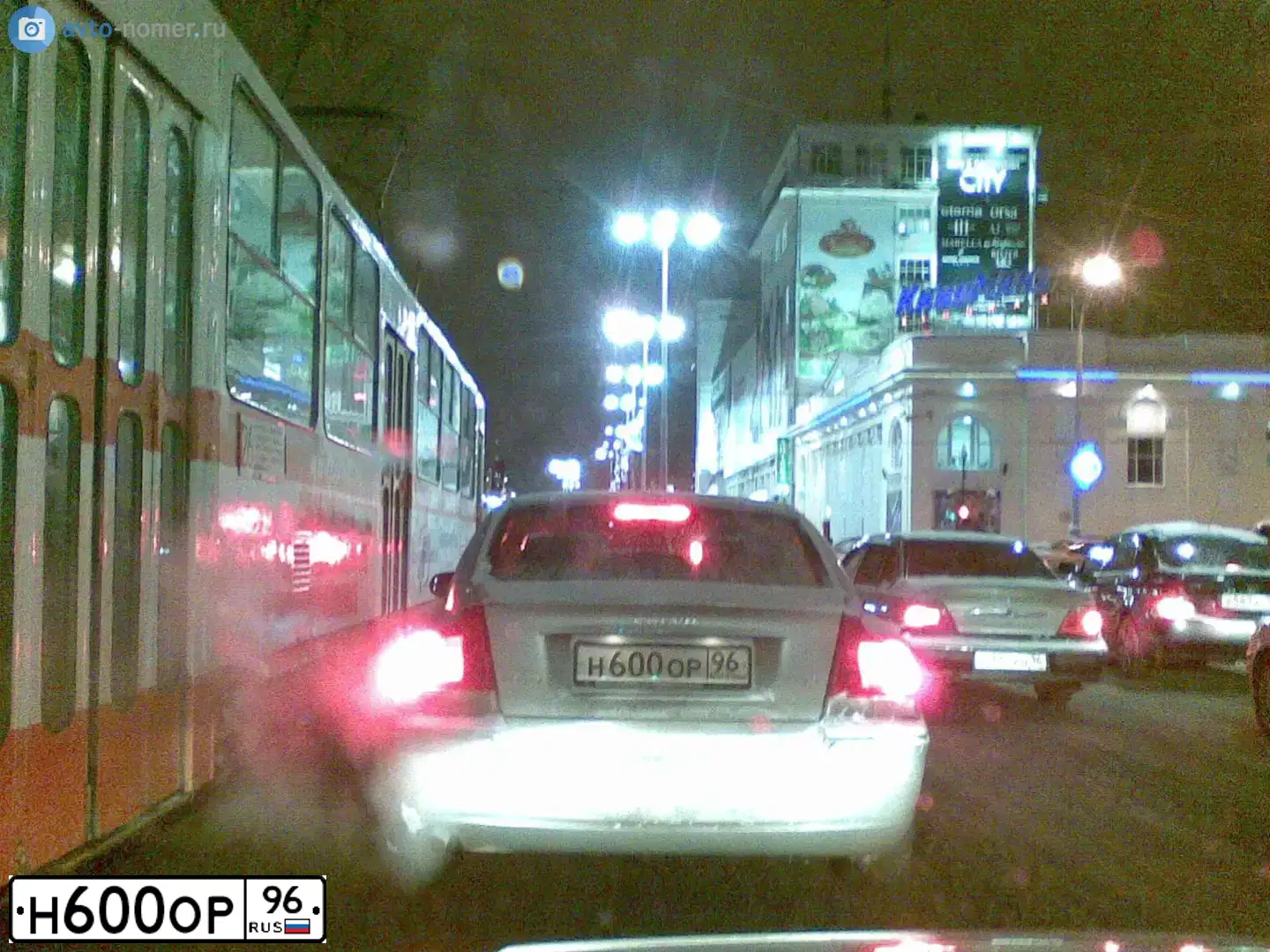 Фото автомобиля VOLVO S60, 2007 — госномер У707АР196