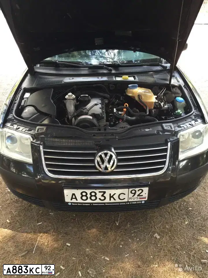 Фото автомобиля VOLKSWAGEN PASSAT, 2002 — госномер А883КС92. Цвет: ЧЕРНЫЙ