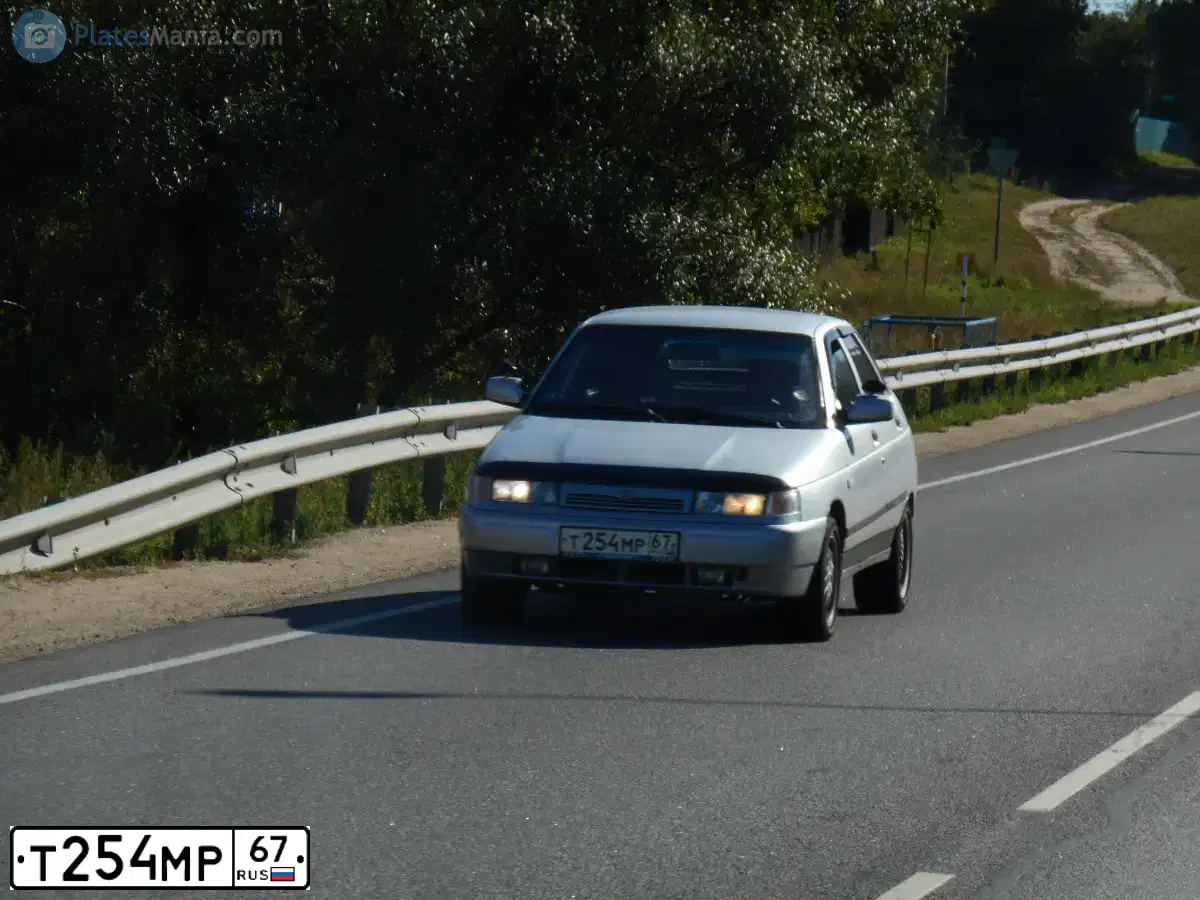 Фото автомобиля LADA 2112 LADA, 2005 — госномер Т254МР67. Цвет: Серебристый