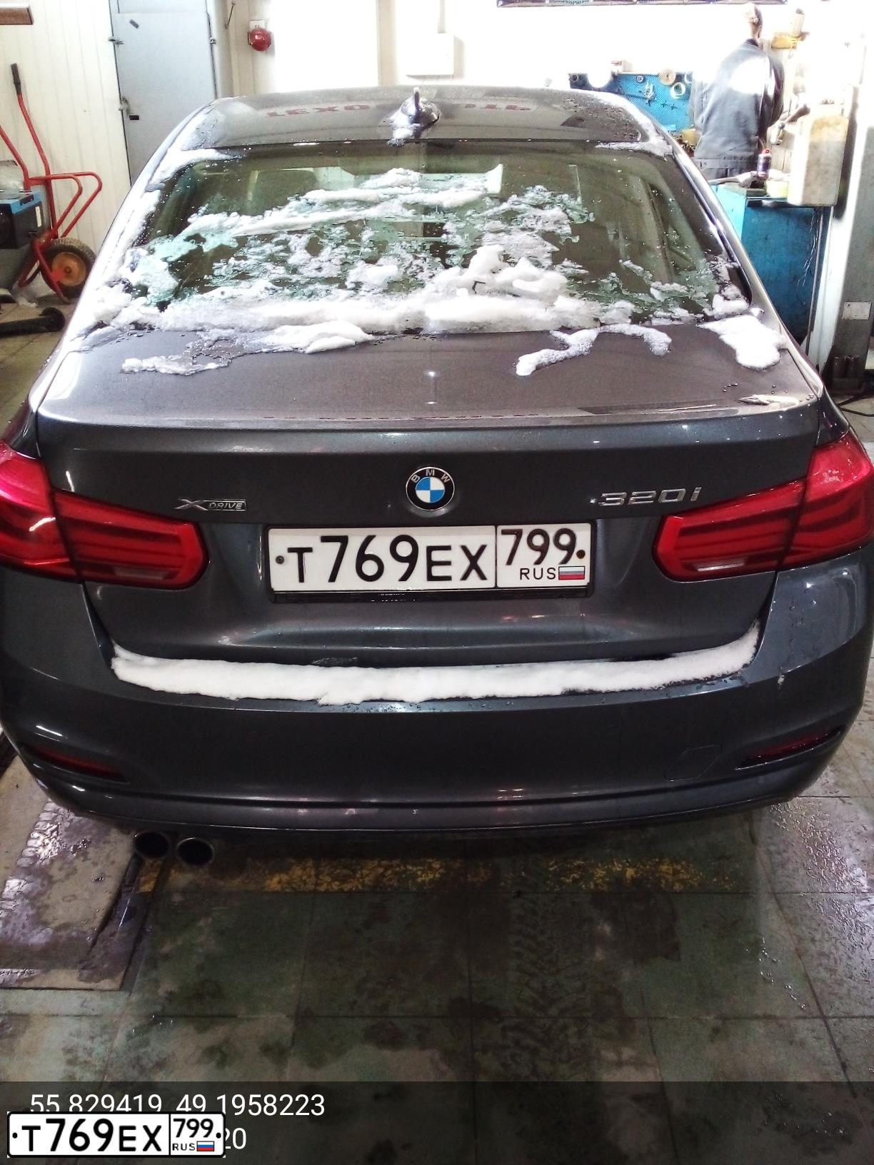 Фото автомобиля BMW SERIE 3, 2018 — госномер Т769ЕХ799. Цвет: Серый