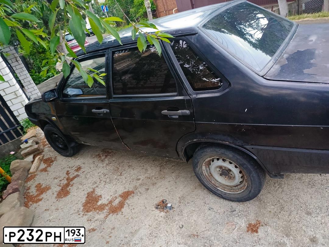 Фото автомобиля LADA 2109 SAMARA, 1994 — госномер В888ВТ23. Цвет: ЧЕРНЫЙ