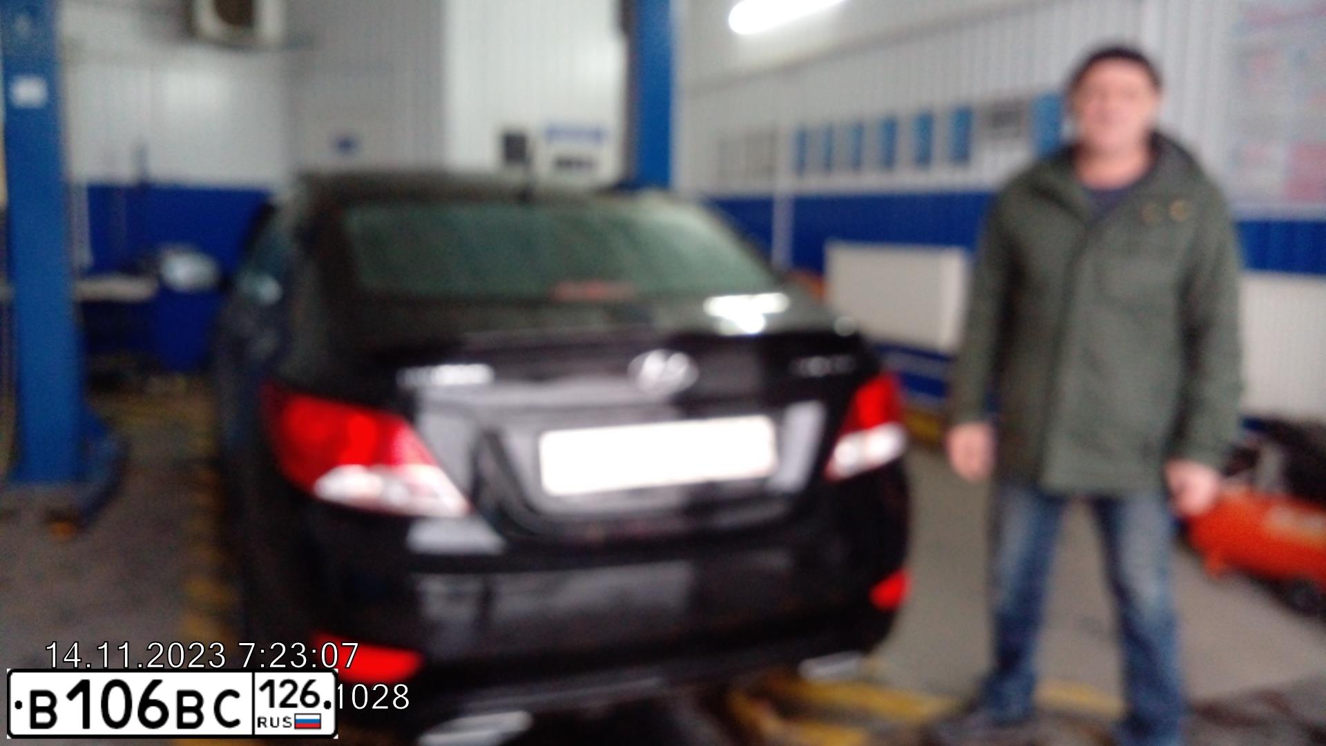 Фото автомобиля HYUNDAI SOLARIS, 2013 — госномер Е152АХ122