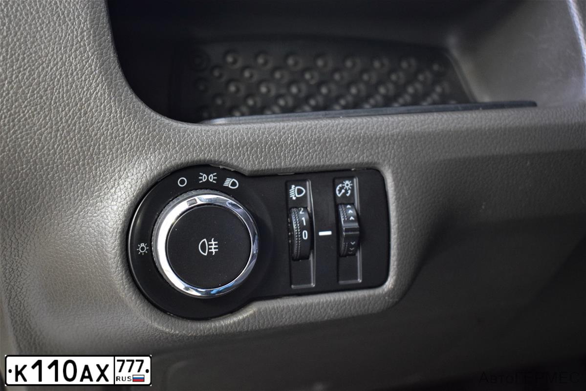 Фото автомобиля CHEVROLET COBALT, 2013 — госномер У265СР69. Цвет: СЕРЕБРИСТЫЙ