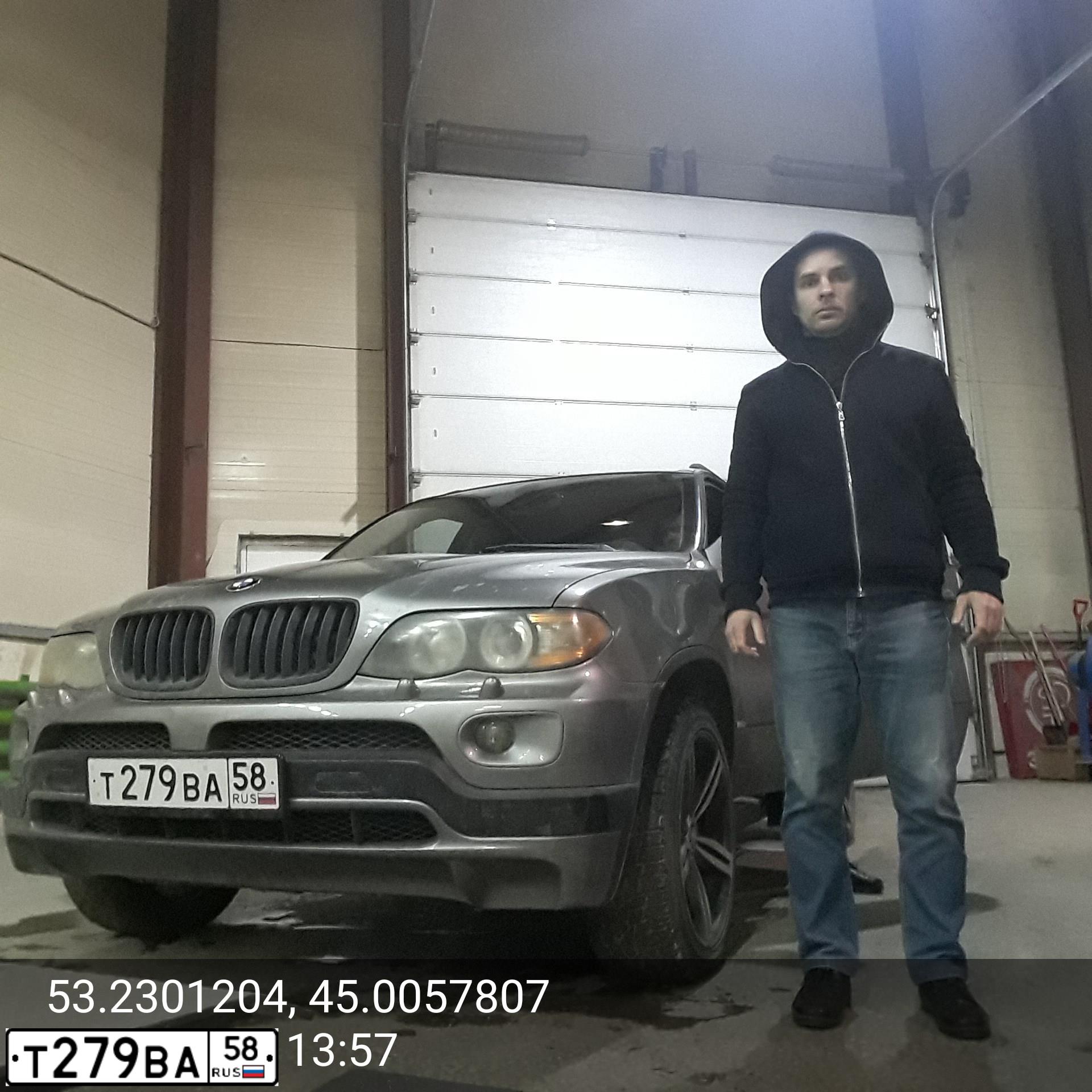 Фото автомобиля BMW X5, 2004 — госномер Т279ВА58