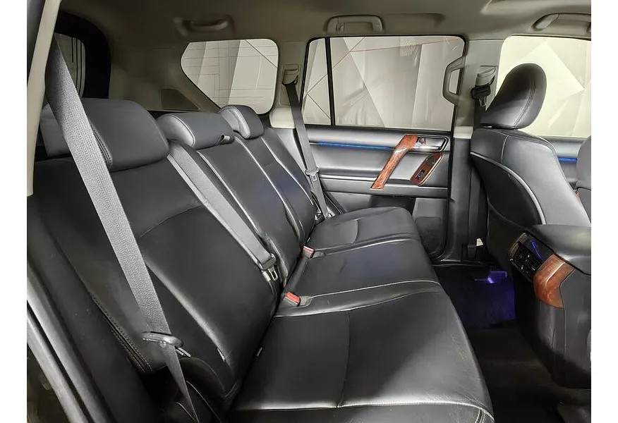 Фото автомобиля HYUNDAI SOLARIS, 2013 — госномер Е778КР777. Цвет: Белый