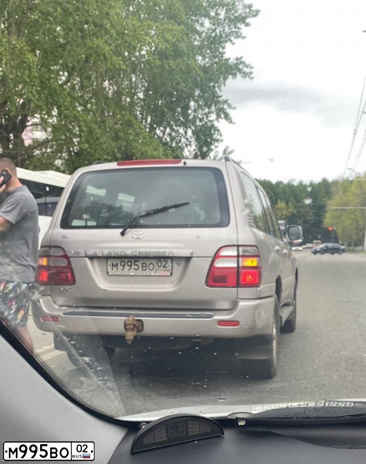 Фото автомобиля FORD FOCUS, 2006 — госномер М995ВО02. Цвет: голубой