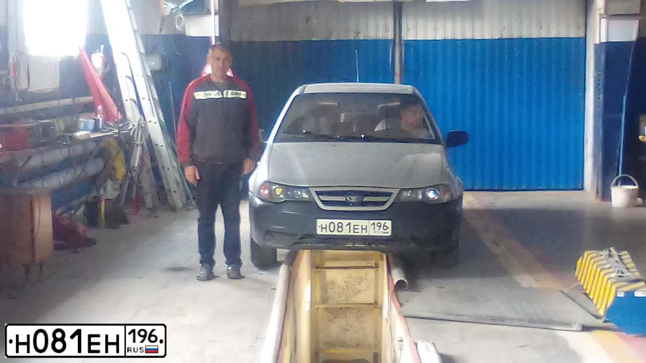 Фото автомобиля DAEWOO NEXIA, 2011 — госномер Н081ЕН196. Цвет: ПЕРЛАМУТРОВО-СЕРЕБРИСТЫЙ