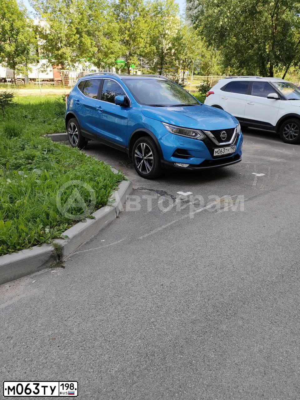 Фото автомобиля NISSAN QASHQAI, 2020 — госномер М063ТУ198. Цвет: синий