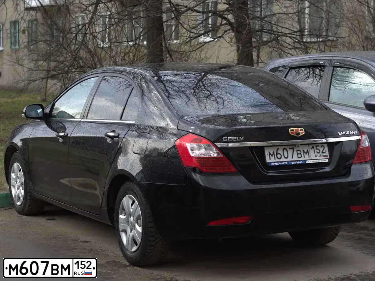 Фото автомобиля GEELY EMGRAND, 2013 — госномер М607ВМ152. Цвет: ЧЕРНЫЙ
