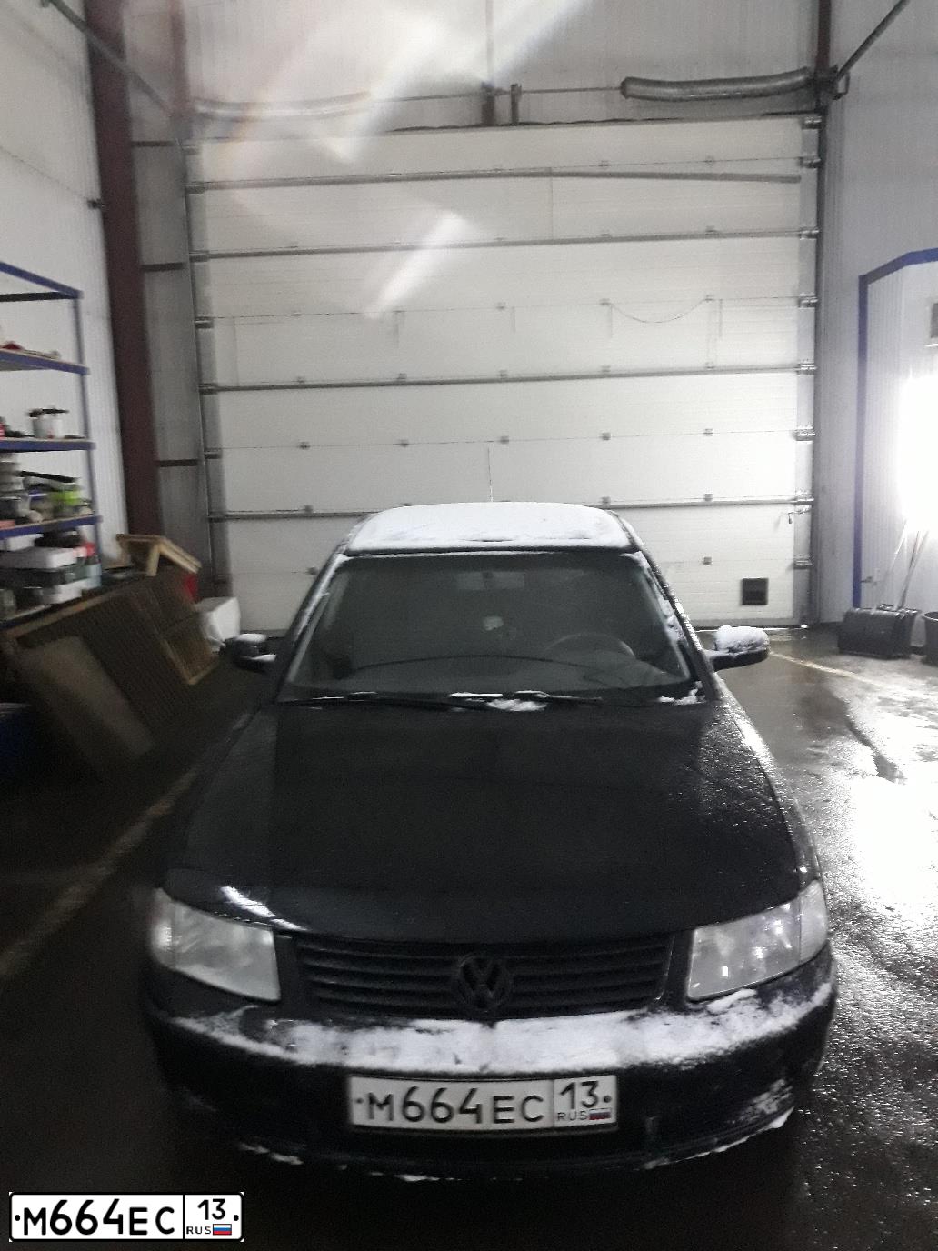 Фото автомобиля VOLKSWAGEN PASSAT, 1997 — госномер М664ЕС13. Цвет: ЧЕРНЫЙ