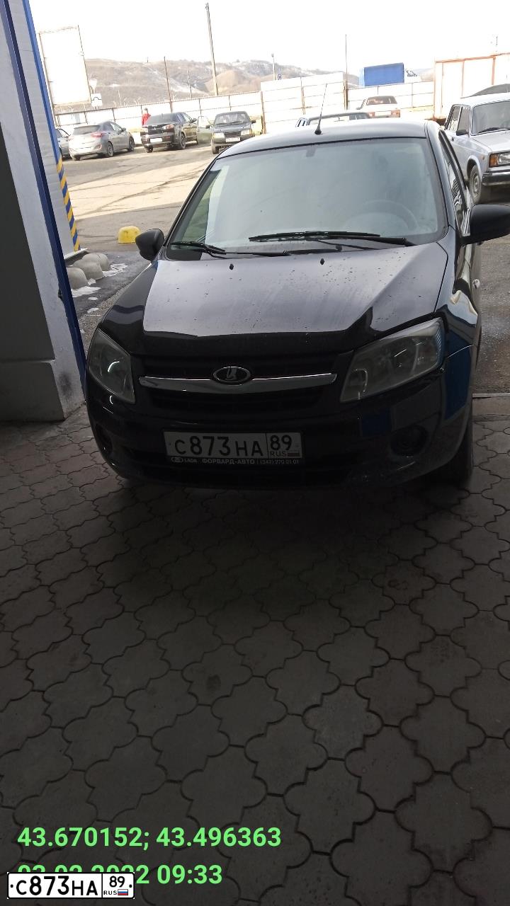 Фото автомобиля LADA 2190 GRANTA, 2017 — госномер К886УС159. Цвет: ЧЕРНЫЙ
