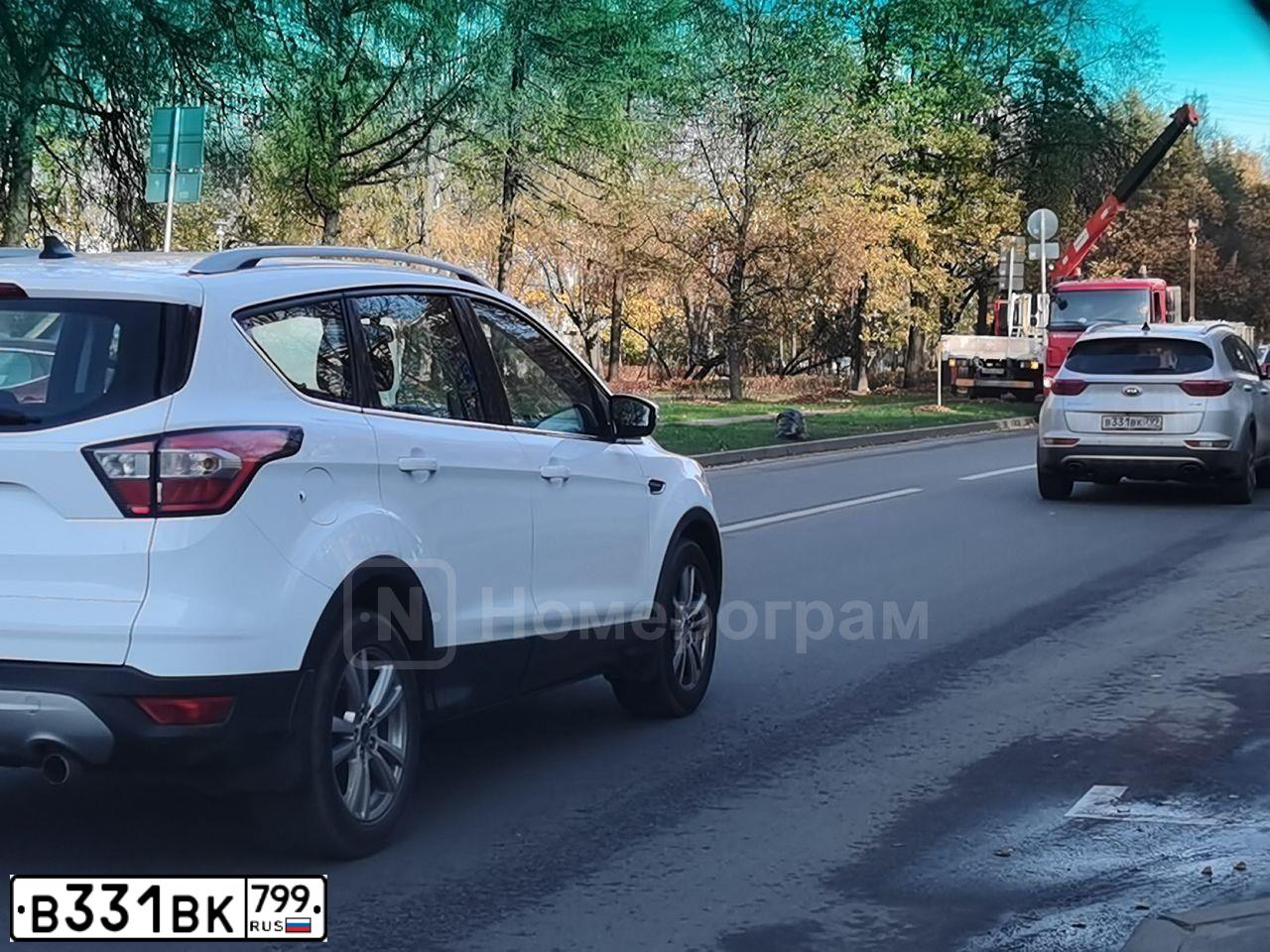 Фото автомобиля KIA SPORTAGE, 2016 — госномер Н408СВ198. Цвет: Серебристый