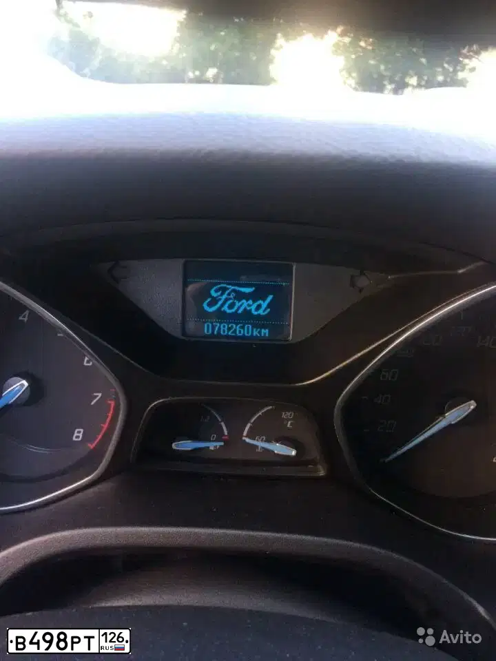 Фото автомобиля FORD FOCUS, 2011 — госномер В498РТ126. Цвет: СЕРО-ГОЛУБОЙ