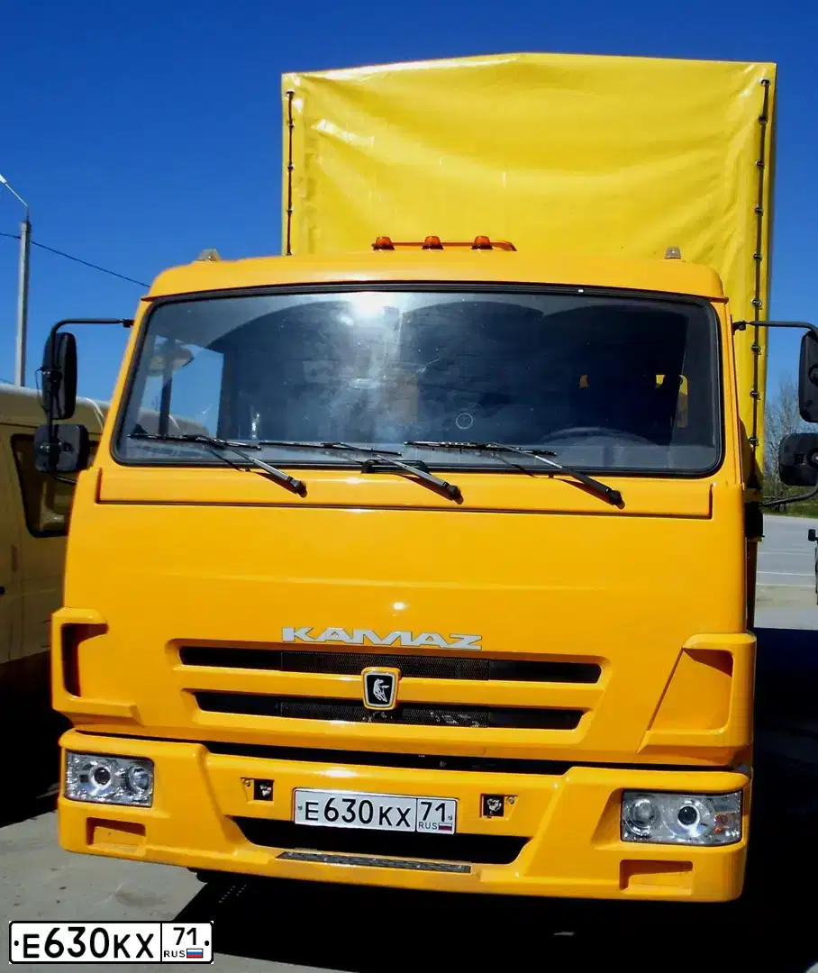 Фото автомобиля KAMAZ 4308 /4X2/, 2012 — госномер Е630КХ71. Цвет: ЖЁЛТЫЙ