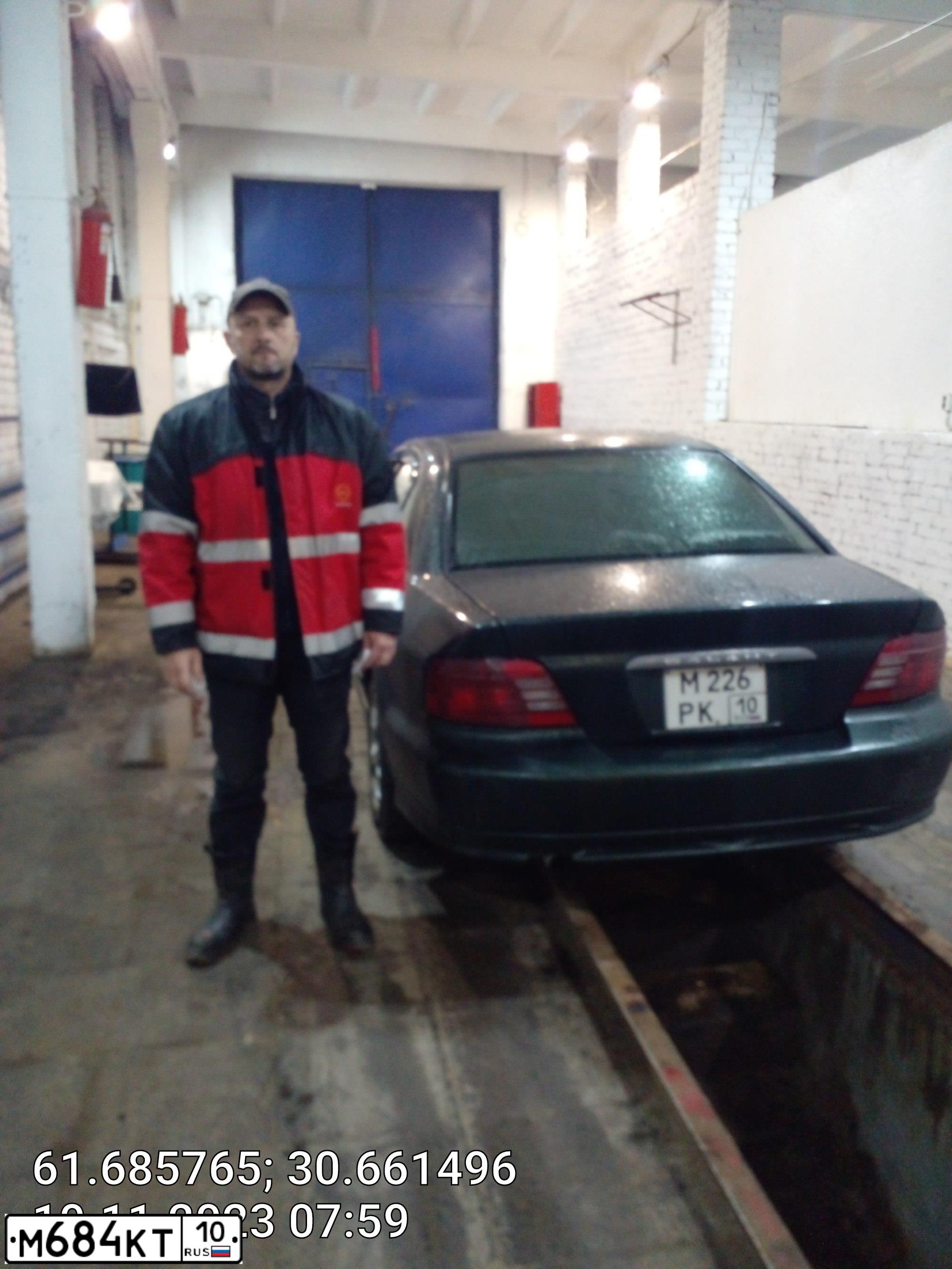 Фото автомобиля MITSUBISHI GALANT, 2001 — госномер М226РК10. Цвет: ЗЕЛЕНЫЙ