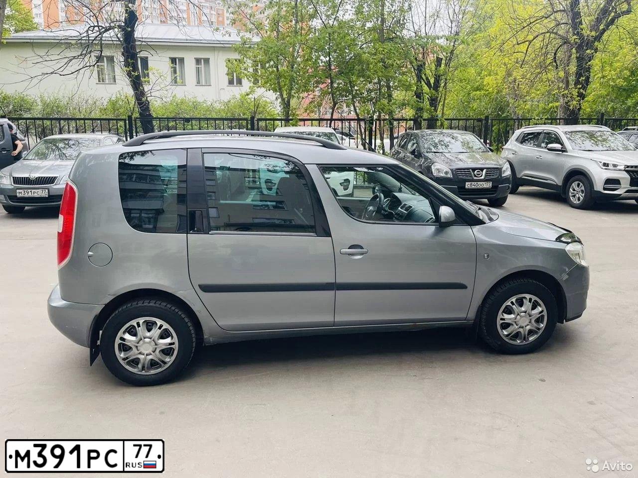 Фото автомобиля SKODA OCTAVIA, 2012 — госномер М391РС77. Цвет: СЕРЫЙ