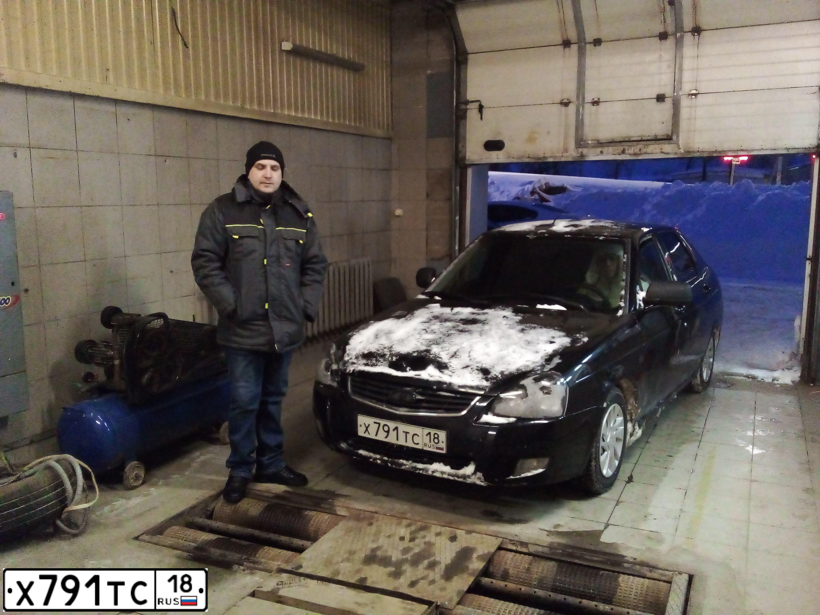 Фото автомобиля LADA 2172 PRIORA, 2012 — госномер А813РУ18. Цвет: Сине-Черный