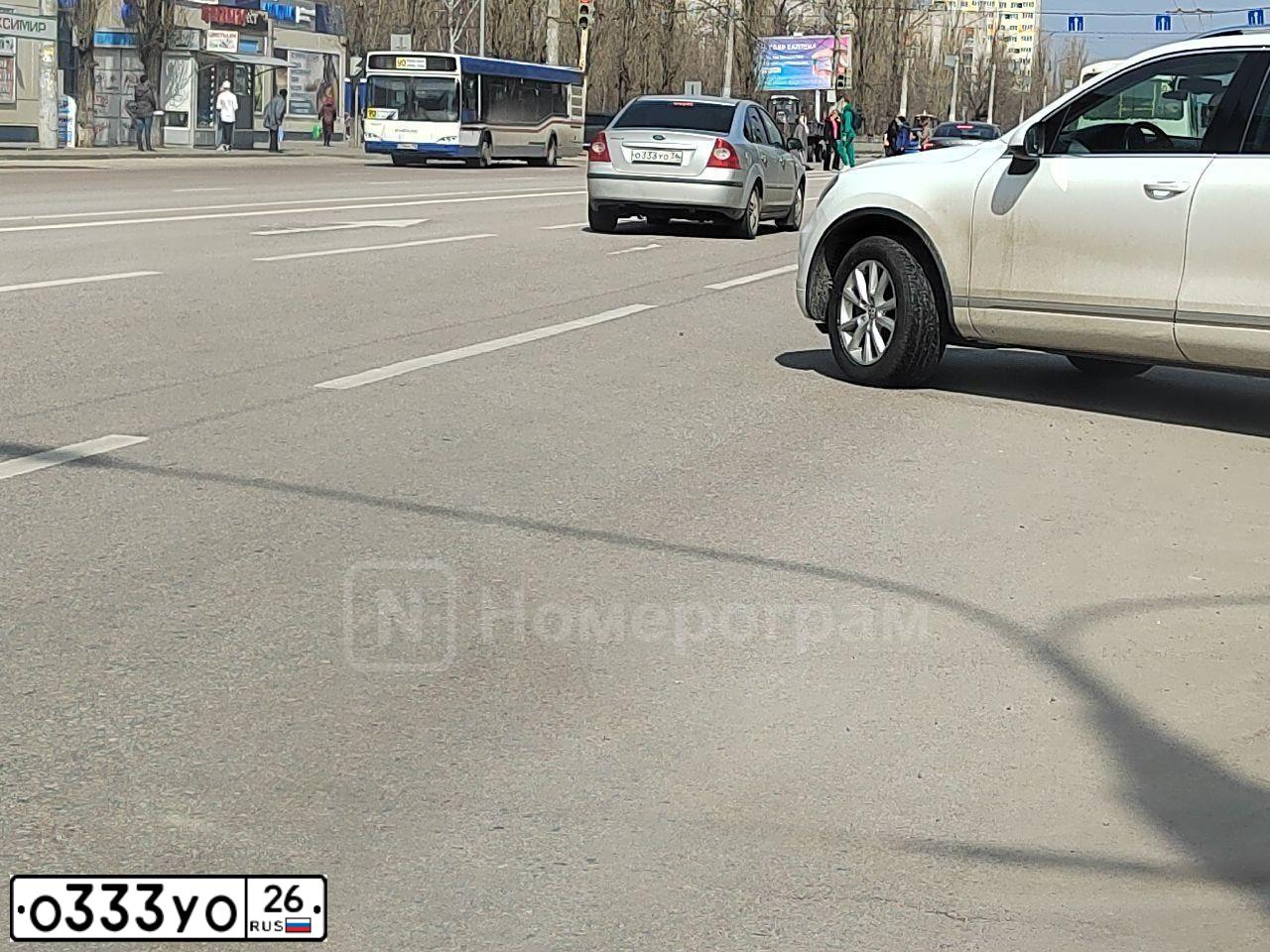 Фото автомобиля VOLKSWAGEN POLO, 2012 — госномер У603АК31. Цвет: СЕРЕБРИСТЫЙ
