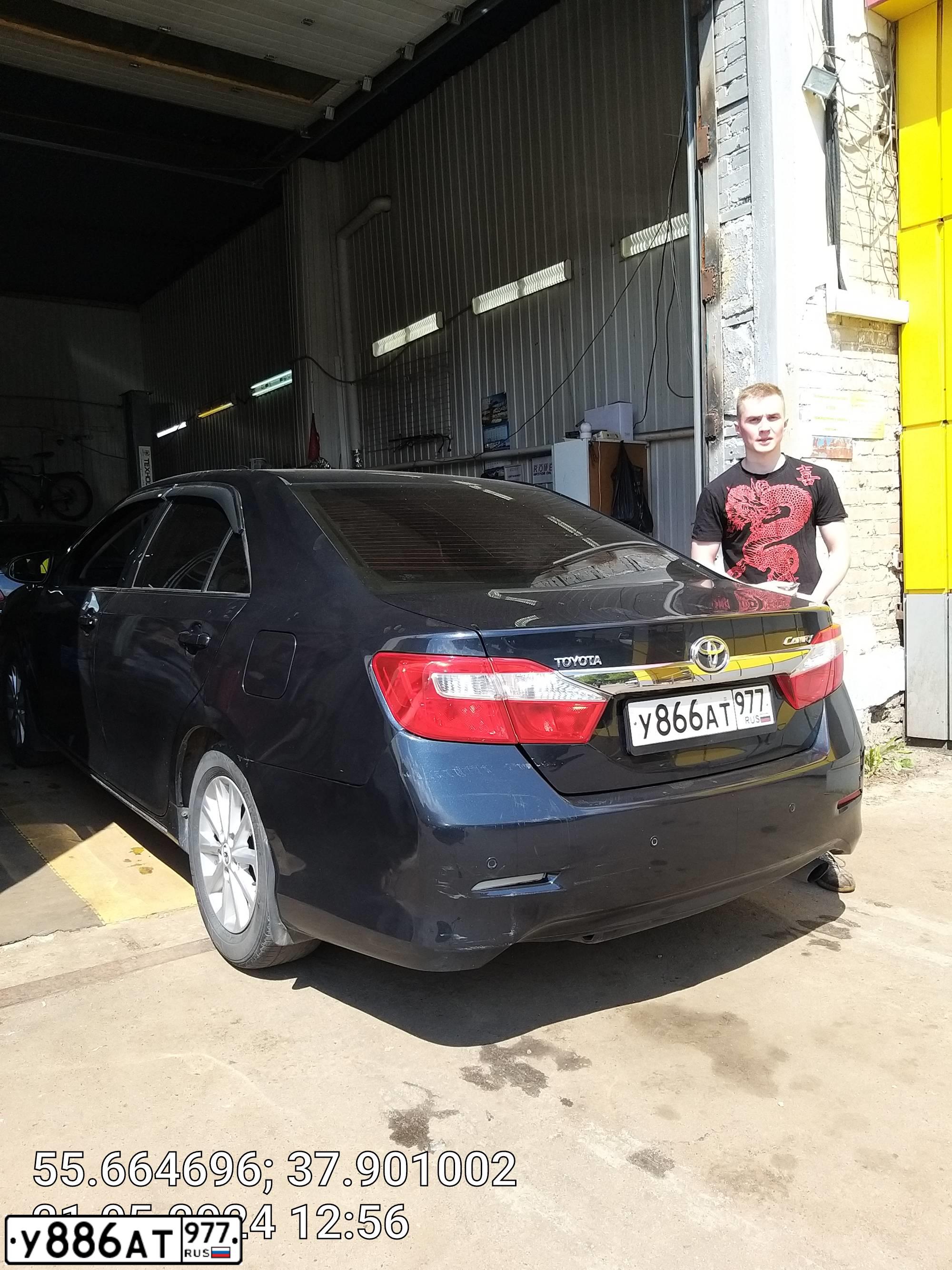 Фото автомобиля TOYOTA CAMRY, 2012 — госномер А797УВ799. Цвет: ТЕМНО-СЕРЫЙ