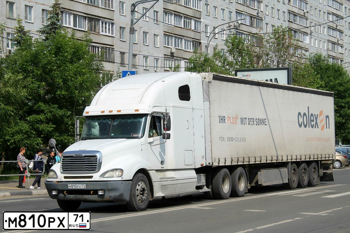 Фото автомобиля FREIGHTLINER COLUMBIA, 2001 — госномер М810РХ71. Цвет: БЕЛЫЙ