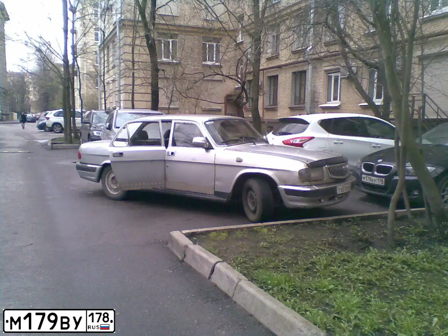 Фото автомобиля BMW SERIE 3, 2011 — госномер М179ВУ178. Цвет: ЧЕРНЫЙ