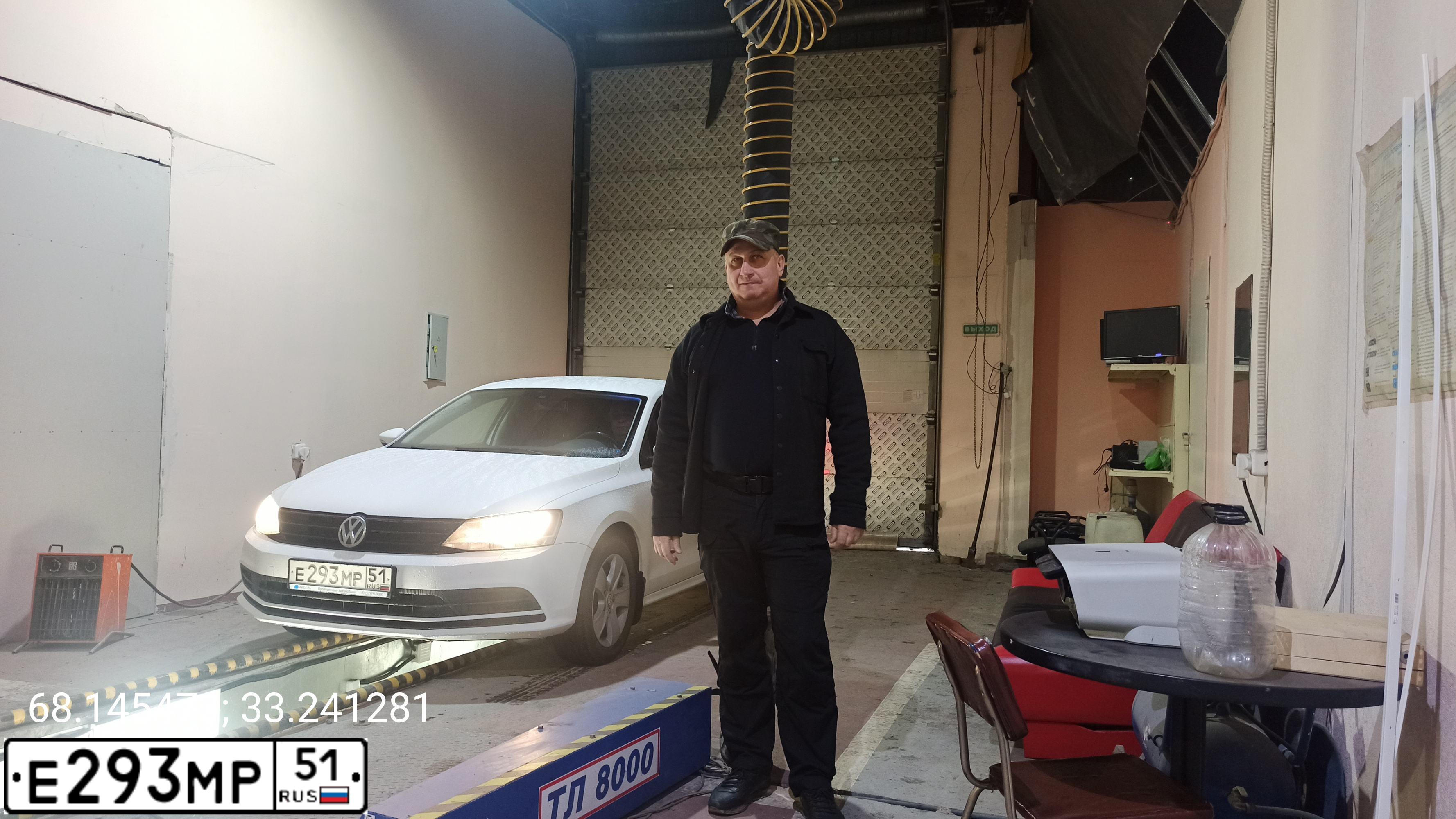 Фото автомобиля VOLKSWAGEN JETTA, 2015 — госномер В894НВ51. Цвет: Белый