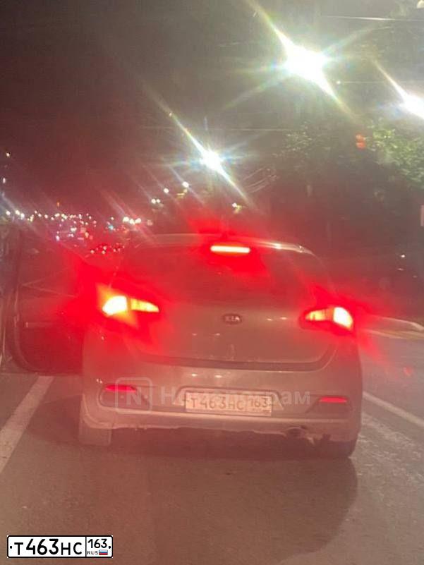 Фото автомобиля KIA CEE'D, 2013 — госномер Т463НС163. Цвет: Серебристый