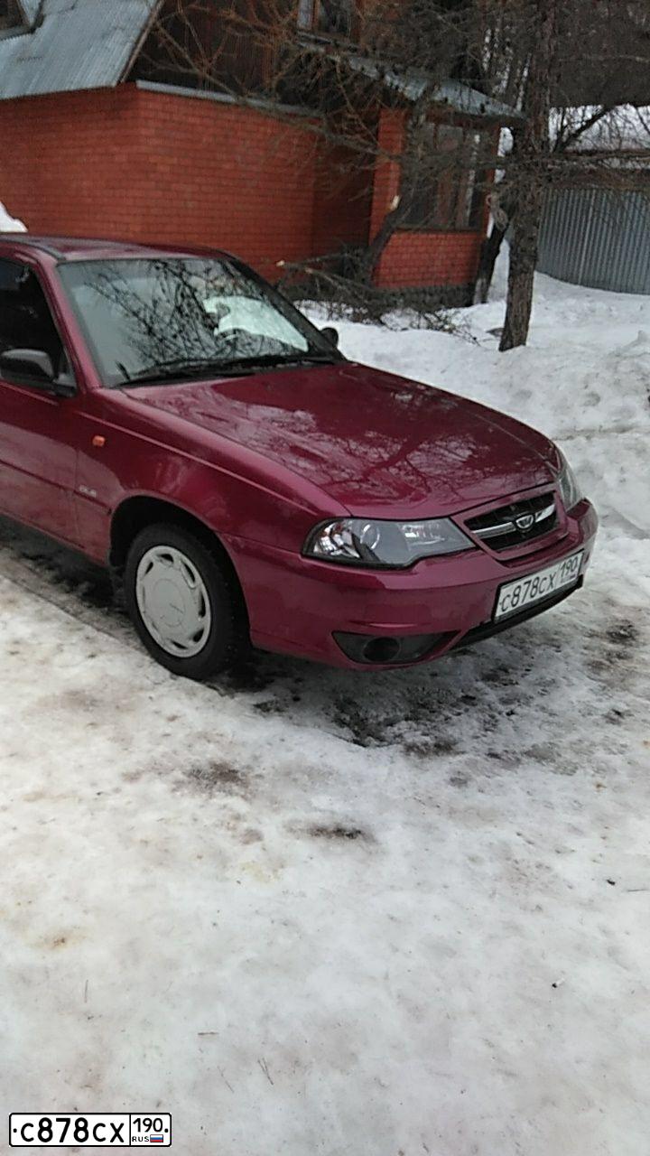 Фото автомобиля DAEWOO NEXIA, 2012 — госномер С878СХ190. Цвет: СПЕЛАЯ ВИШНЯ