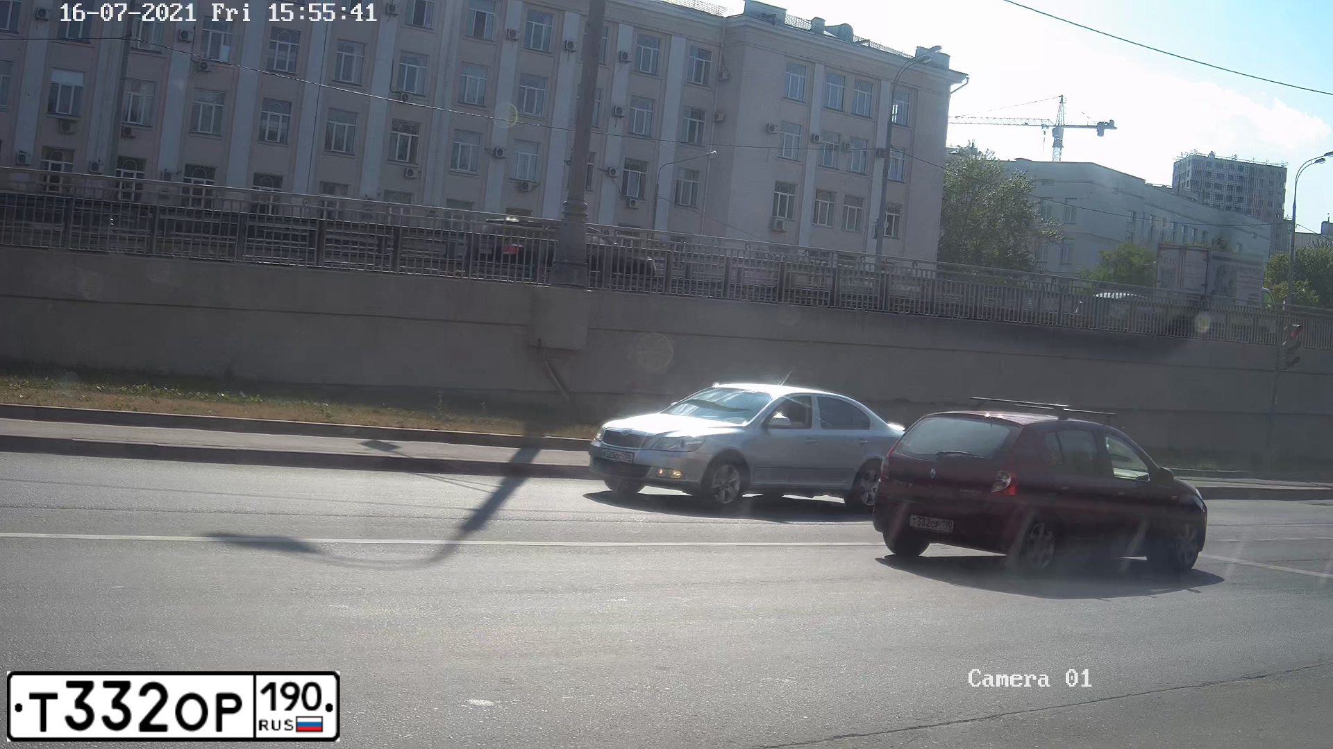 Фото автомобиля RENAULT SANDERO, 2011 — госномер Т332ОР190. Цвет: КРАСНЫЙ