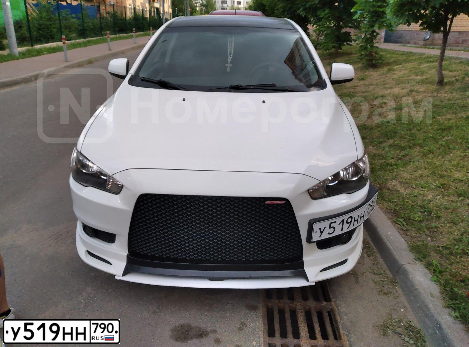 Фото автомобиля MITSUBISHI LANCER, 2010 — госномер К655КК190. Цвет: Белый