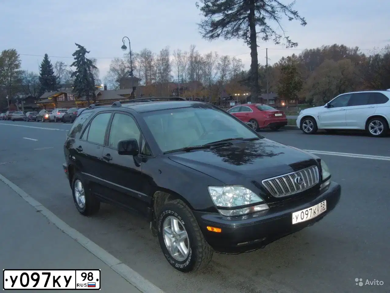 Фото автомобиля LEXUS RX, 2002 — госномер У097КУ98. Цвет: ЧЕРНЫЙ