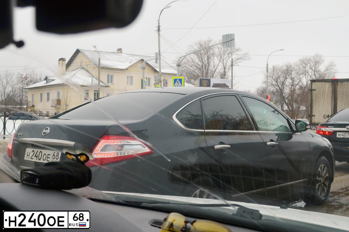 Фото автомобиля NISSAN TEANA, 2013 — госномер Р218ОН48. Цвет: ЧЕРНЫЙ