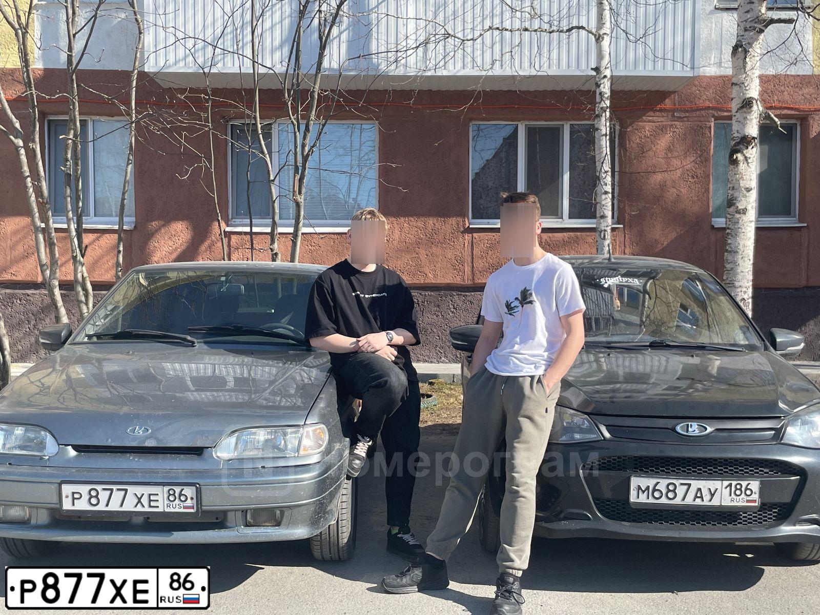 Фото автомобиля LADA 2114 SAMARA, 2011 — госномер Р877ХЕ86. Цвет: СРЕДНИЙ СЕРО-ЗЕЛЕНЫЙ МЕТ