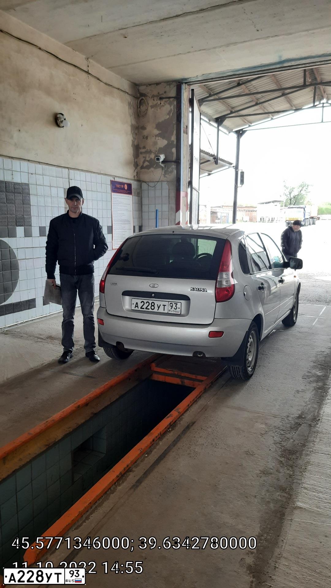 Фото автомобиля LADA 1119 KALINA, 2010 — госномер А228УТ93. Цвет: СЕРЕБРИСТЫЙ